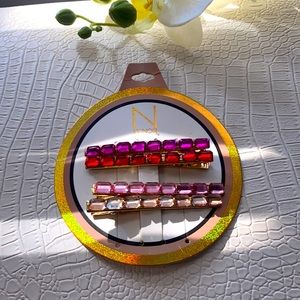 NWOT—Noir Multi Color Hair Clips 4 pack